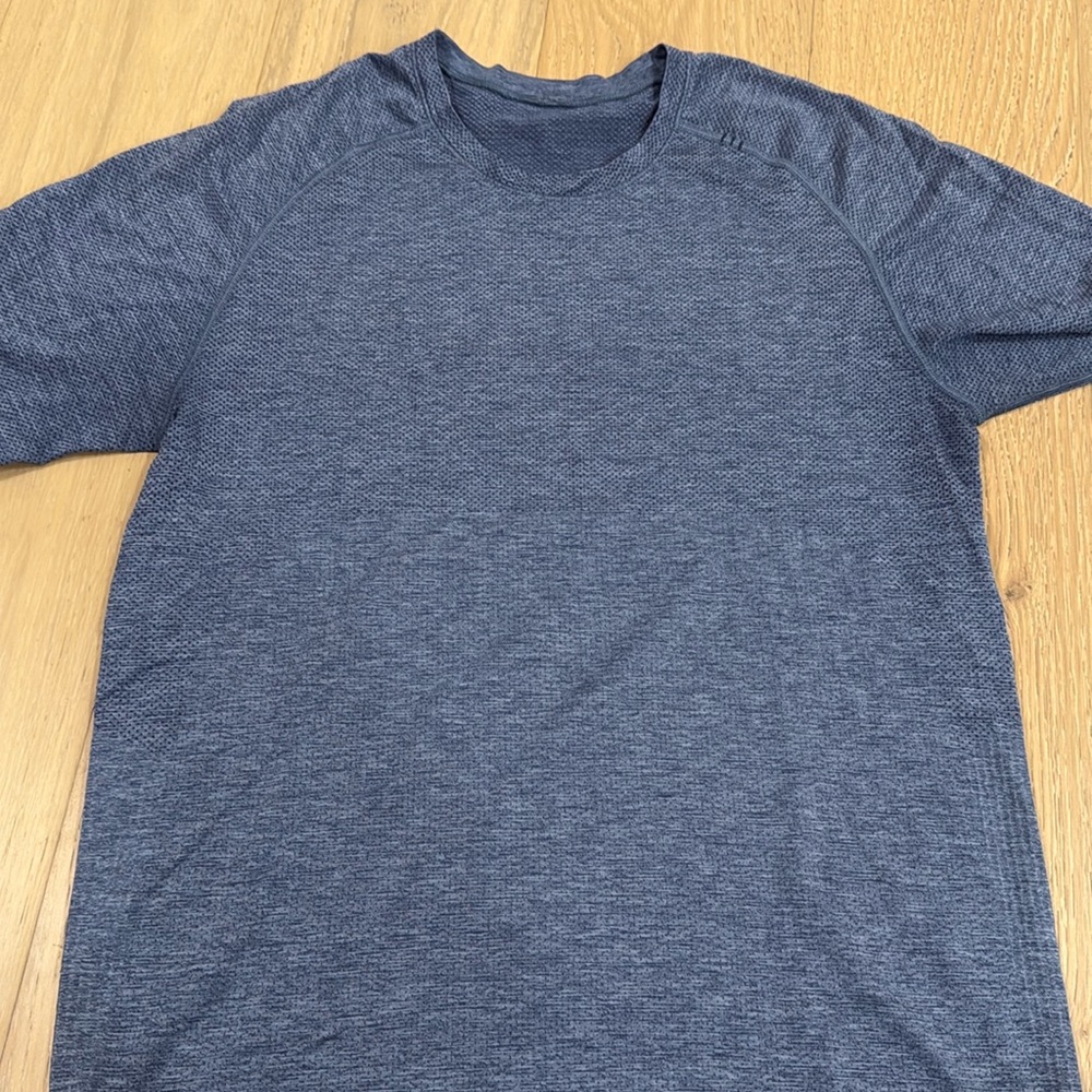 Lululemon Metalvent T-shirt